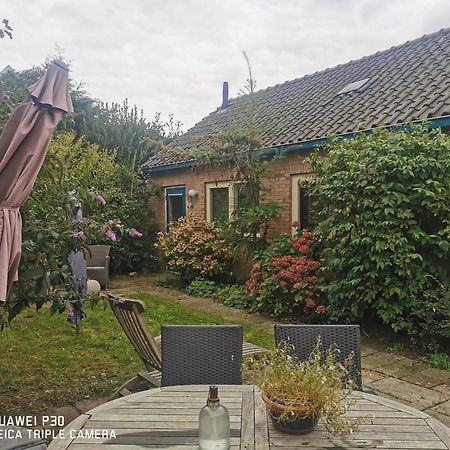 Cottage Egmond-Binnen Met Besloten Tuin Екстериор снимка