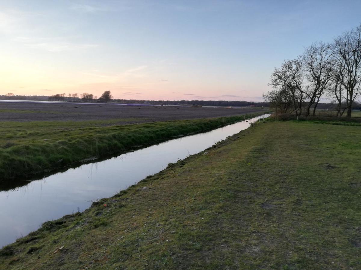 Cottage Egmond-Binnen Met Besloten Tuin Екстериор снимка
