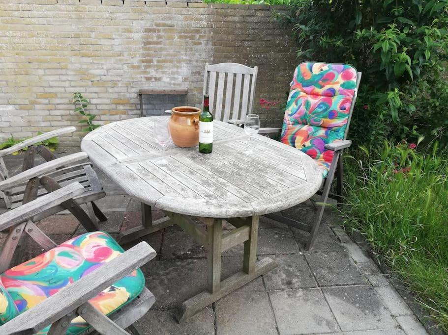 Cottage Egmond-Binnen Met Besloten Tuin Екстериор снимка