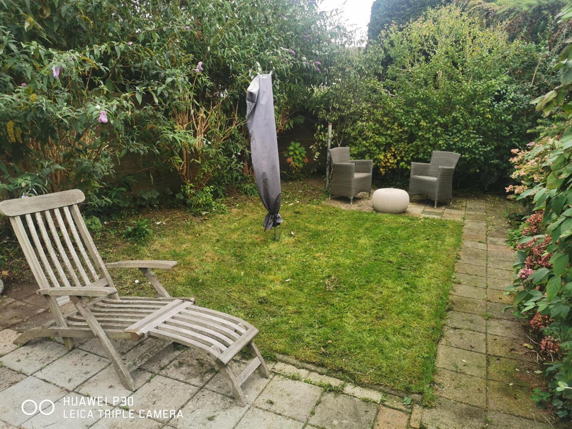 Cottage Egmond-Binnen Met Besloten Tuin Екстериор снимка